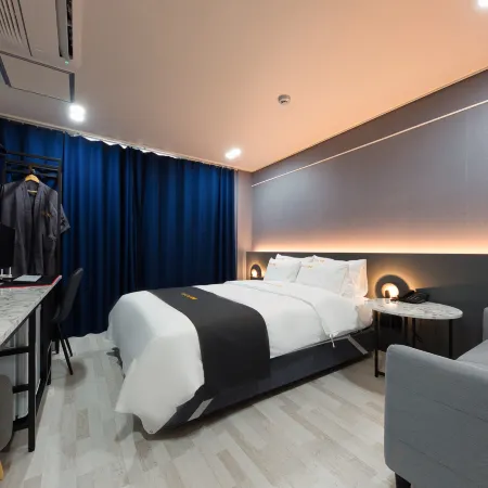 Jeonju Myeongpum Hotel Отели рядом со станцией Станция Jeonju