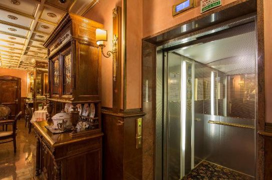 5. 호텔 비토리아 ..