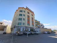 Super OYO 111 Al Thabit Hotel Ξενοδοχεία στην πόλη Sur