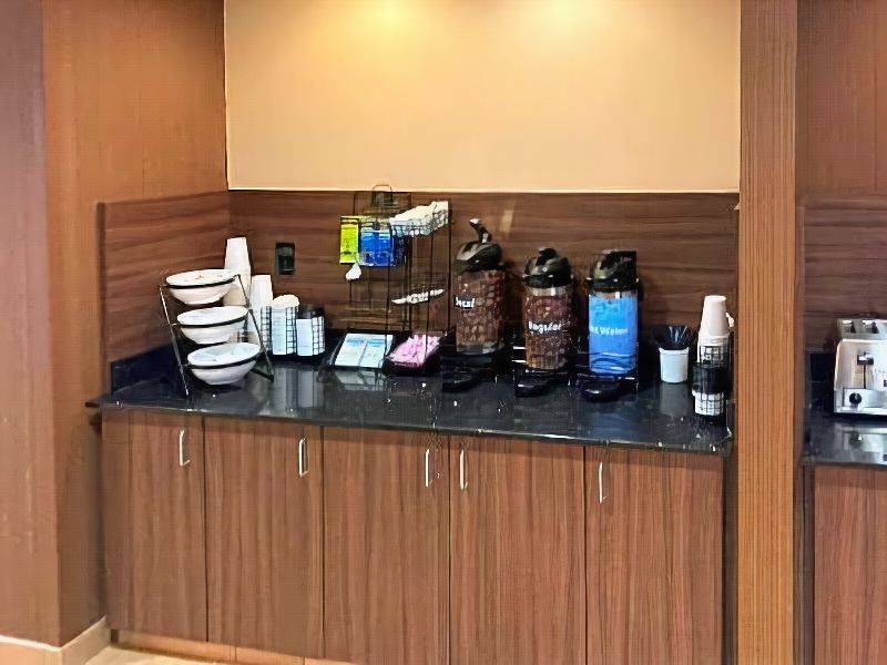 Comfort Inn & Suites Ankeny - Des Moines