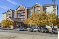 Holiday Inn Express & Suites ALBUQUERQUE MIDTOWN by IHG - 3-Star