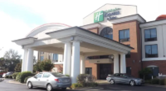 Holiday Inn Express & Suites DYERSBURG by IHG