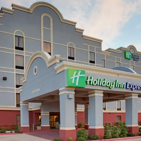 Holiday Inn Express & Suites Greenwood by IHG