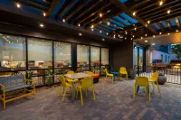Home2 Suites by Hilton Corona - Hot Tub
