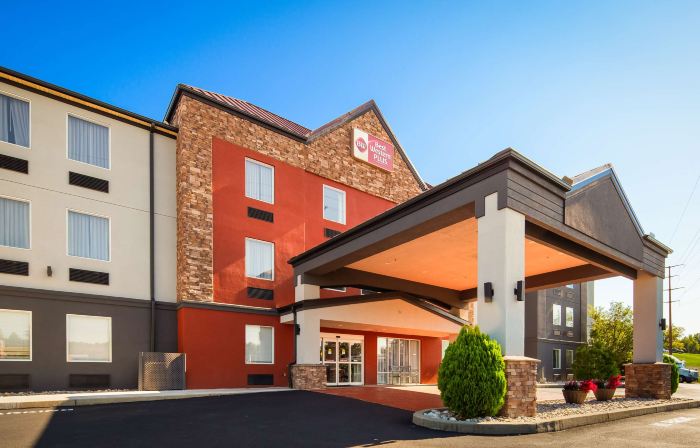 Best Western Plus New Cumberland Inn  Suites