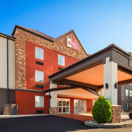 Best Western Plus New Cumberland Inn Suites