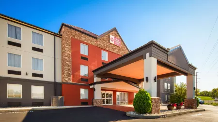 Best Western Plus New Cumberland Inn  Suites Отели в г. Фэрвью Тауншип