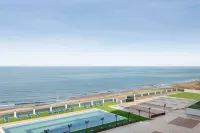 Ramada Resort by Wyndham Unye - piscine