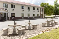 Super 8 by Wyndham Radcliff Ft. Knox Area Hotels in Radcliff