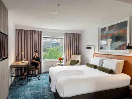 Novotel Sydney Darling Square Отели рядом с достопримечательностью «The Cenotaph»