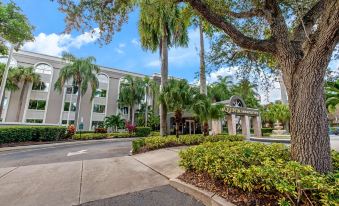 La Quinta Inn & Suites by Wyndham Coral Springs South