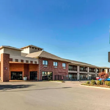 Quality Inn Airport I-240