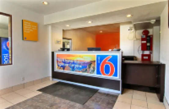 Motel 6 Kingsville, TX