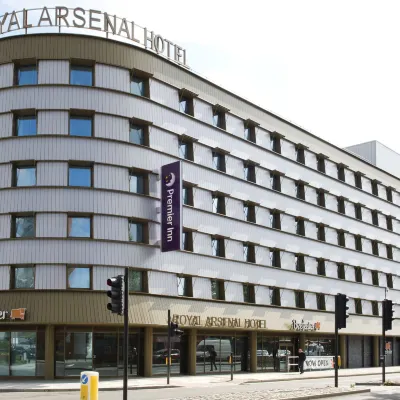 Premier Inn London Woolwich Royal Arsenal Hotel dekat Stasiun Kereta Woolwich Arsenal
