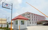 Volinta Park Apartment Hotel di 