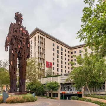 シティ ロッジ ホテル ハットフィールド ユニオンビル周辺のホテル