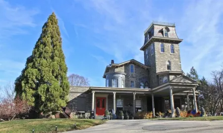 Chestnut Hill Hotel Отели в г. Челтнем Тауншип