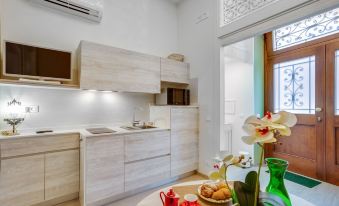 Madame Bari' Suite Apt in the Heart of Bari