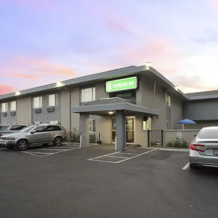 Travelers Inn Medford