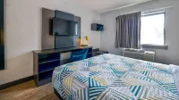 Motel 6 Milwaukee, WI - Glendale - Pet friendly