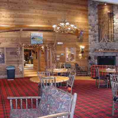 The Lodge at Crooked Lake Dining/Meeting Rooms