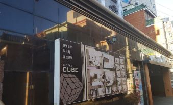 Cube Hotel