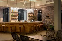 Ciêla, Lusaka, a Tribute Portfolio Resort and Spa - bar