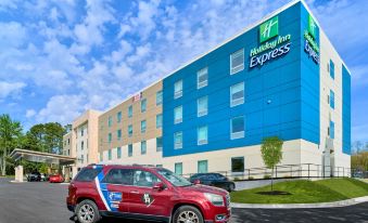 Holiday Inn Express & Suites Huntsville – Space Center