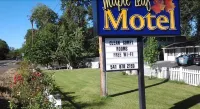 Maple Leaf Motel Hotels in Eagle Point