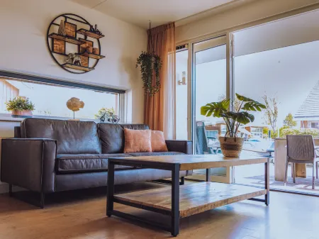 Busch en DAM Отели в г. Uitgeest