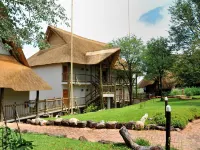 Victoria Falls Safari Club