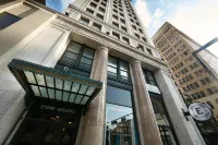 إليتون هوتل، أوتوجراف كولكشن باي ماريوت Hotels near Vulcan Park and Museum