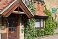 Oakwood Bed and Breakfast Heathrow