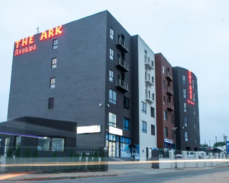 Oak Plaza Suites Hotels in Kumasi