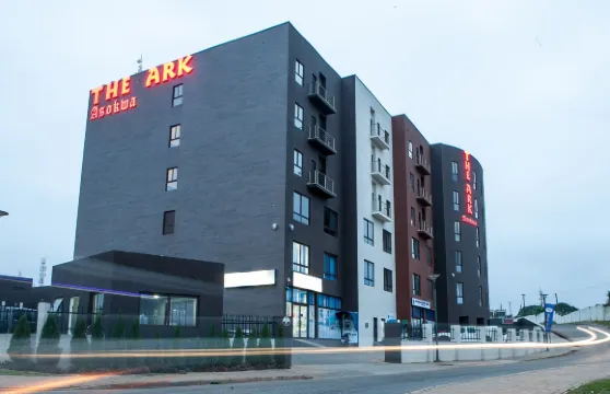 橡木廣場套房酒店