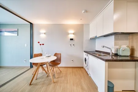 Hillestate Jeju Отели рядом с достопримечательностью «Драконный головный рок»