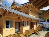 Sinseonbong Hanok Pension in Chungju Hotels in Suanbo-myeon