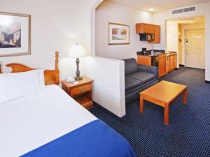 Quality Inn Tulsa-Downtown West