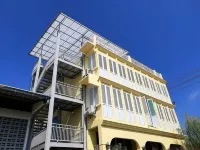 Latima Boutique Hostel فنادق في 