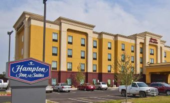 Hampton Inn & Suites Elk City