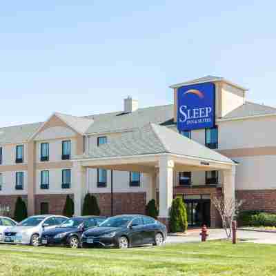 Sleep Inn & Suites Near Fort Gregg-Adams Hotel Exterior