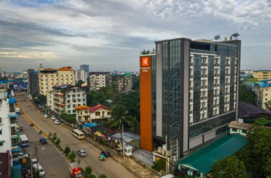 Hlaine Tet Hotel Hotels near Kabar Aye Pagoda