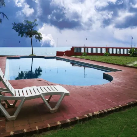Mascot Beach Resort