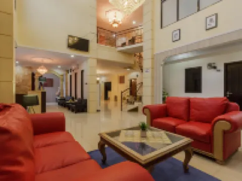 RedDoorz Plus Near Pantai Malalayang Manado Hotels in Malalayang