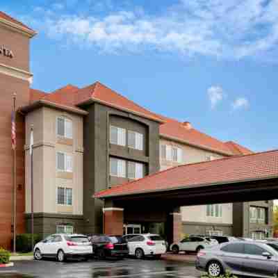 Fairfield Inn & Suites Fresno River Park Hotel Exterior