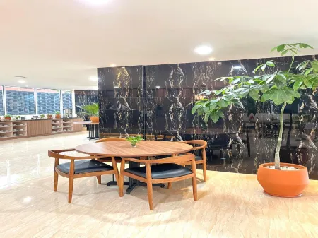 Enter Kost Отели в г. Sekip Jaya