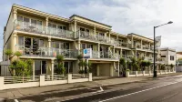 Pebble Beach Motor Inn Hotels near EIT: School of Business