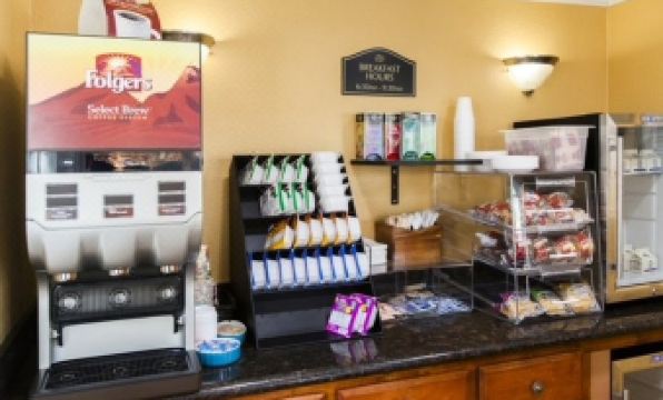 Tri-Valley Inn & Suites