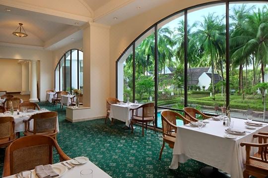 Hotel Aryaduta Lippo Village Hotel Overview