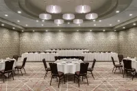 DoubleTree by Hilton St. Paul East Hotel di South Saint Paul